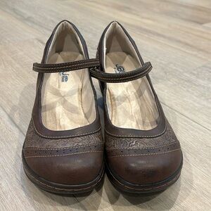 JBU-Jambu Wedges | Size 9.5M